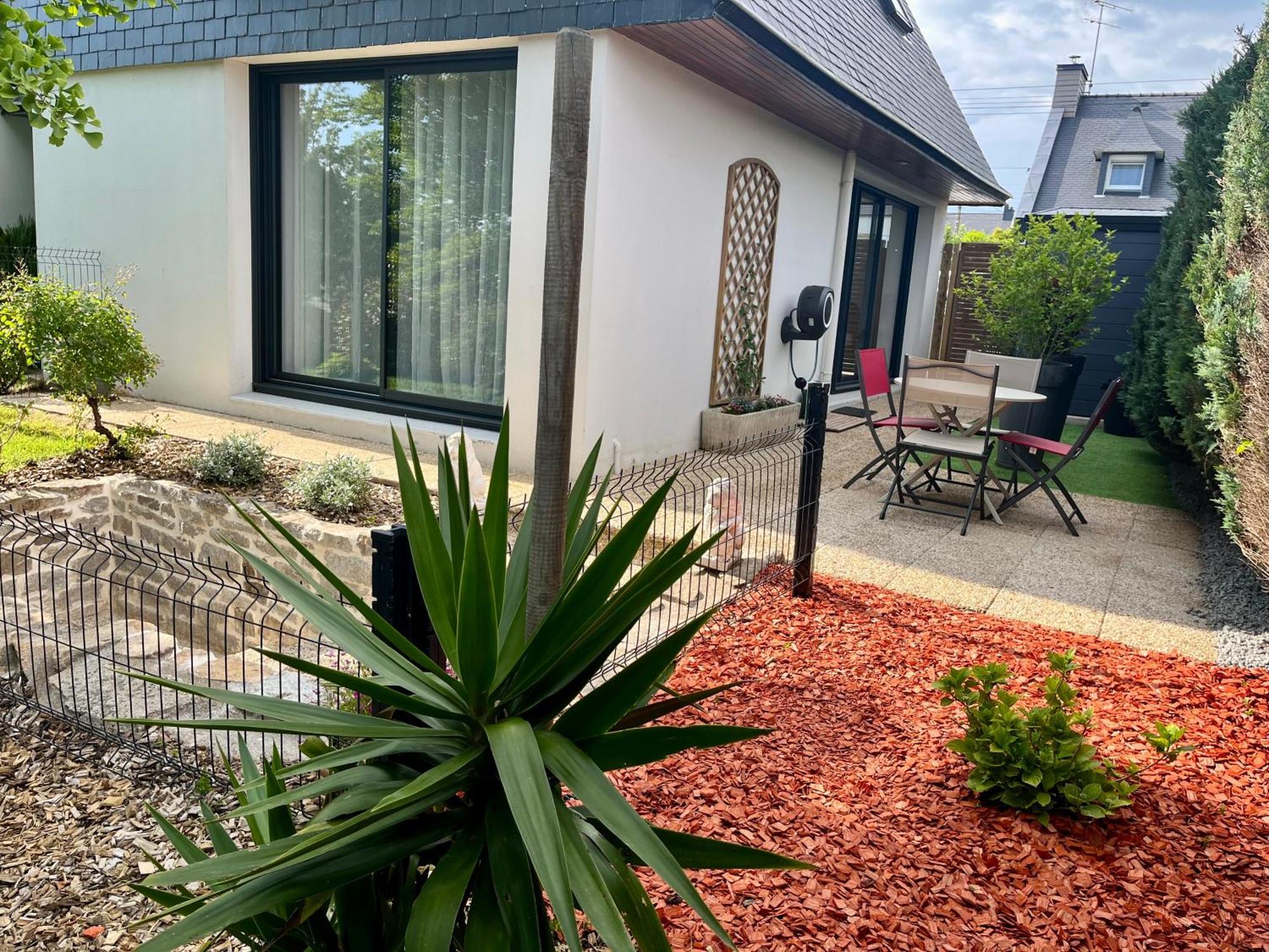 Au Jardin Ginkgo Apartment Quimper Bagian luar foto