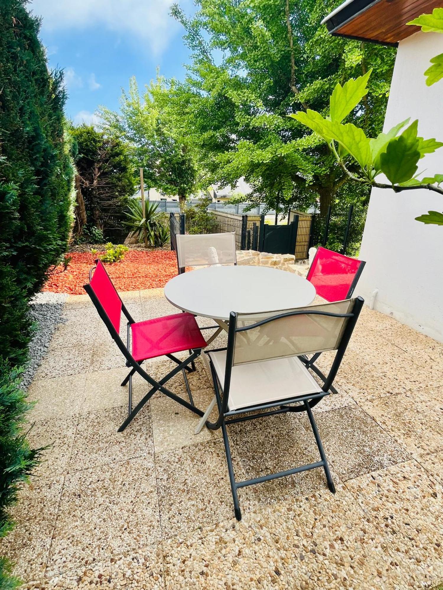 Au Jardin Ginkgo Apartment Quimper Bagian luar foto